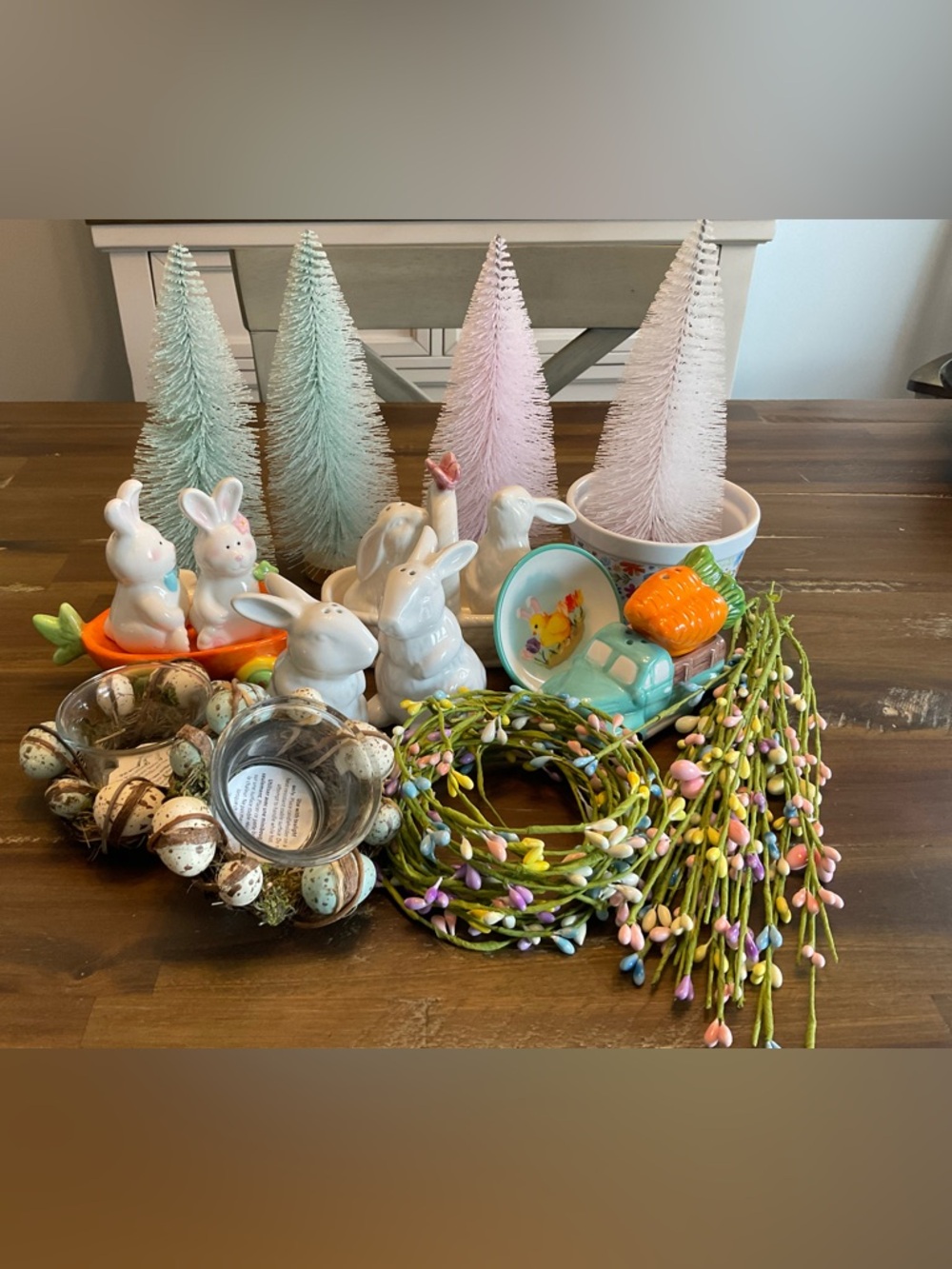 Bundle of Easter Spring Decor - Excellent Used Condition